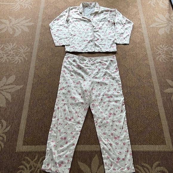 Vintage Character Satin Silky Rosebud Pajama Top and Bottom size small - Picture 1 of 8